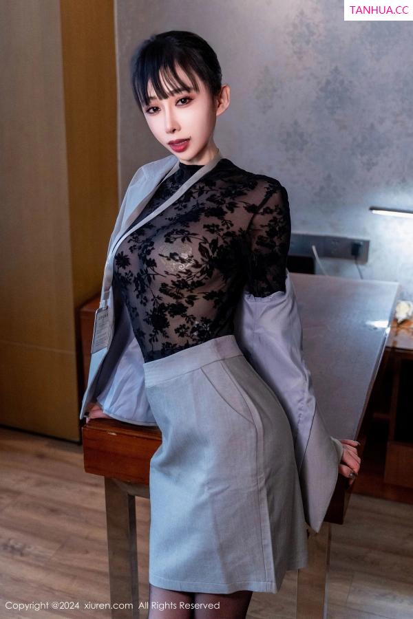   [XiuRen]高清写真图 2024.03.26 No.8290 宝宝甜 黑丝性感第12张图片
